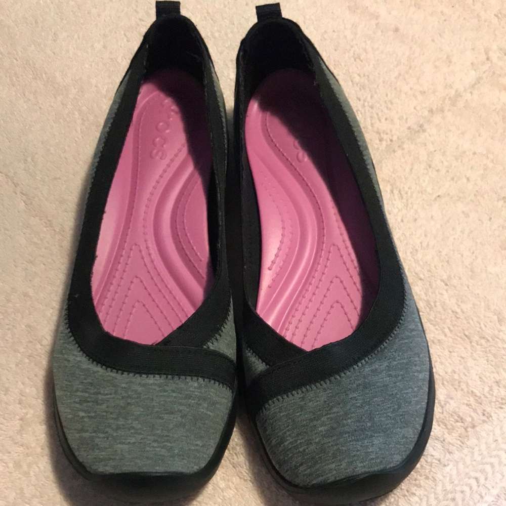 CROCS Gray and Black Women's Heather Flats